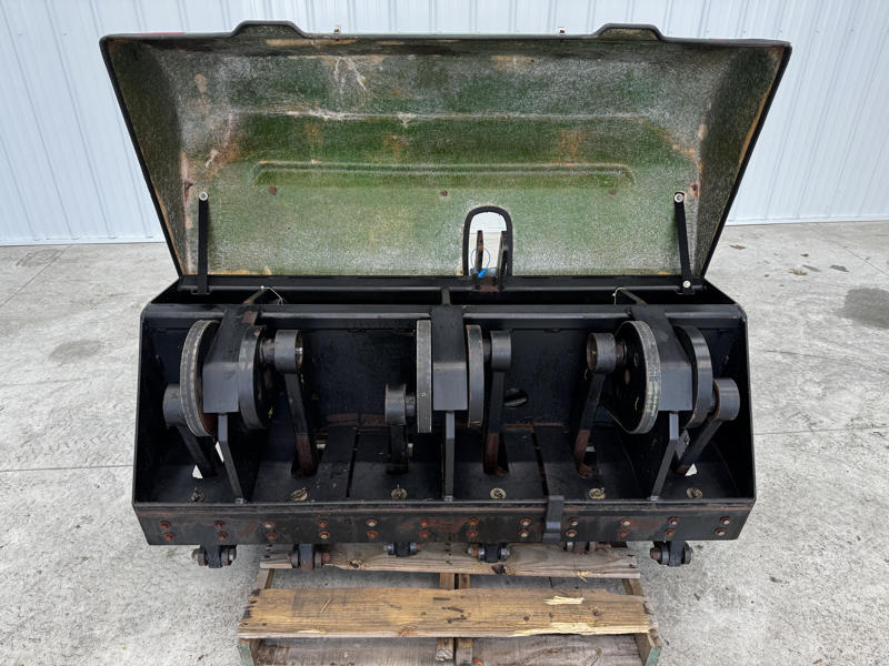 John-Deere-Aerocore-500-3-PT-Tractor-Driven-Aerator-3-800×600-1