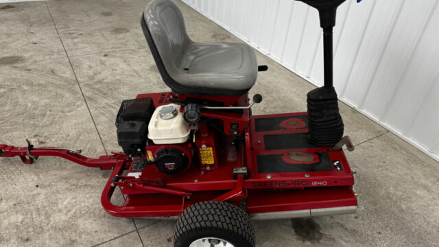 Toro-Greens-Roller-1240-Turf-and-Greens-Roller-3-800×600-1-1