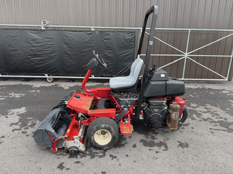Toro-Greensmaster-3150-Gas-2WD-Greens-Mower-3-800×600-1