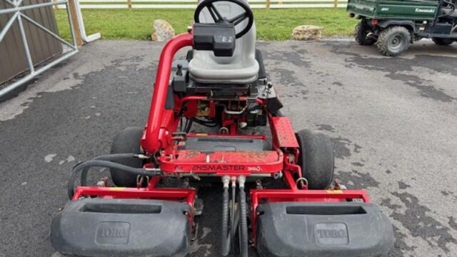 Toro-Greensmaster-3150-Gas-2WD-Greensmower-1-800×600-1