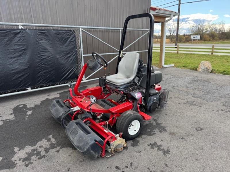 Toro-Greensmaster-3150-Gas-2WD-Greensmower-2-800×600-1-2