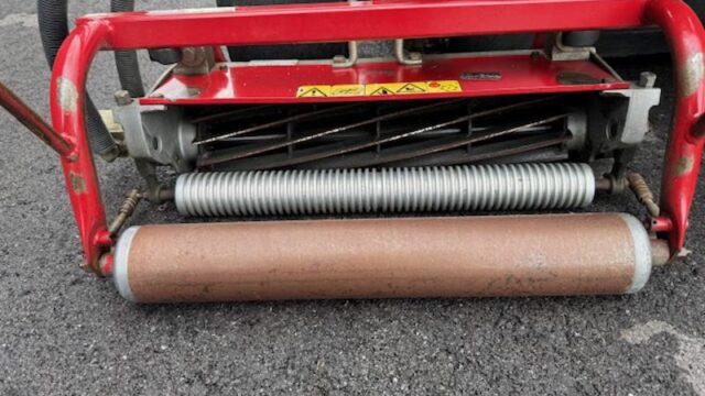 Toro-Greensmaster-3150-Gas-2WD-Greensmower-4-800×600-1-1