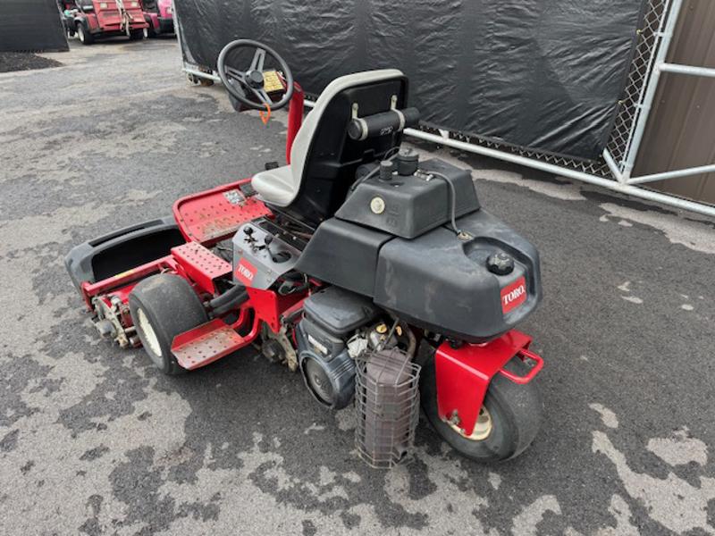 Toro-Greensmaster-3150-Gas-2WD-Greensmower-4-800×600-1