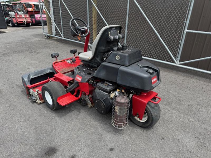 Toro-Greensmaster-3150Q-Gas-2WD-Greensmower-3-800×600-1