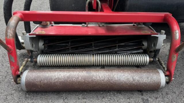 Toro-Greensmaster-3150Q-Gas-2WD-Greensmower-5-800×600-1