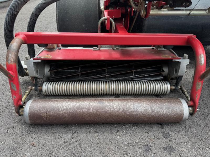 Toro-Greensmaster-3150Q-Gas-2WD-Greensmower-5-800×600-1