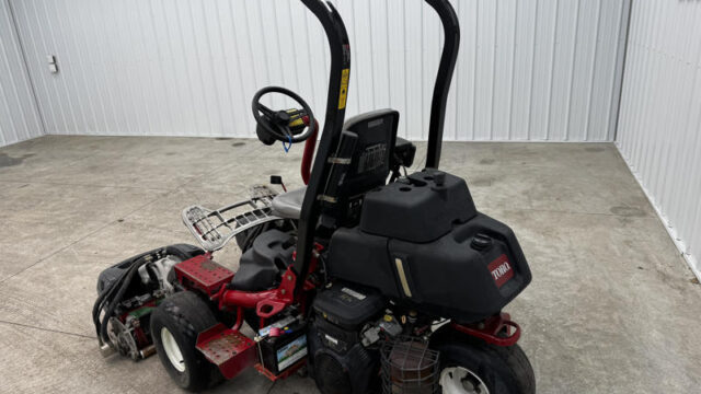 Toro-Greensmaster-3300-Gas-2WD-Greensmower-4-800×600-1