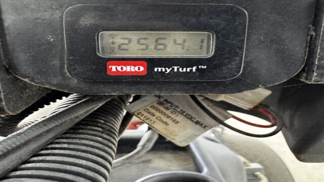 Toro-Greensmaster-TriFlex-3300-Greens-Mower-7-800×600-1