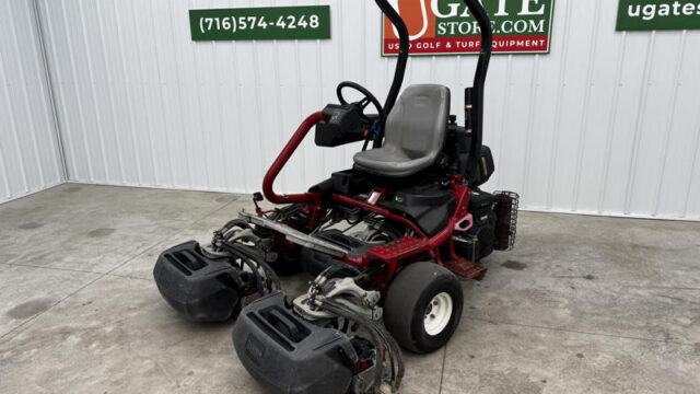 Toro-Greensmaster-Triflex-3300-Gas-2WD-Greensmower-4-800×600-1