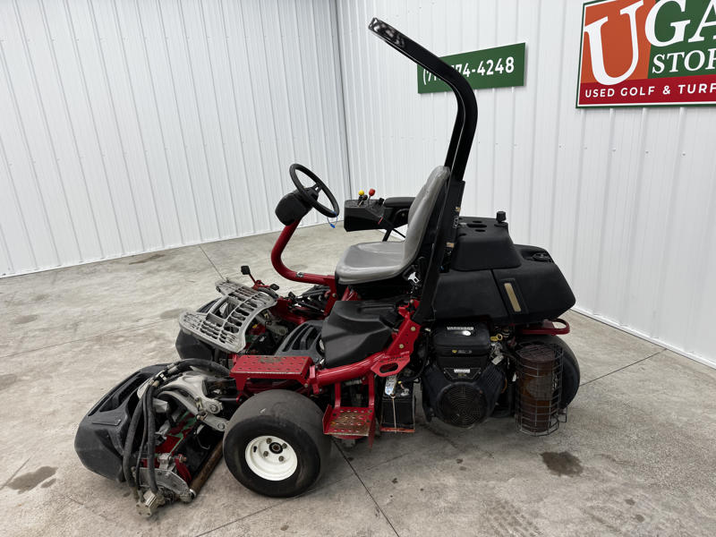 Toro-Greensmaster-Triflex-3300-Gas-2WD-Greensmower-5-800×600-1