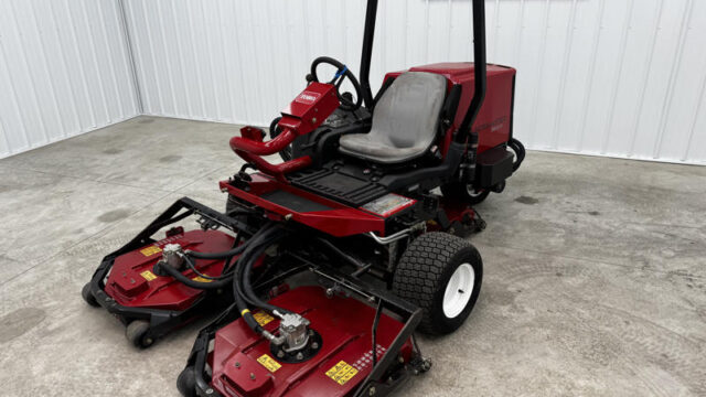 Toro-Groundsmaster-3500-Diesel-3WD-Contouring-Mower-4-800×600-1
