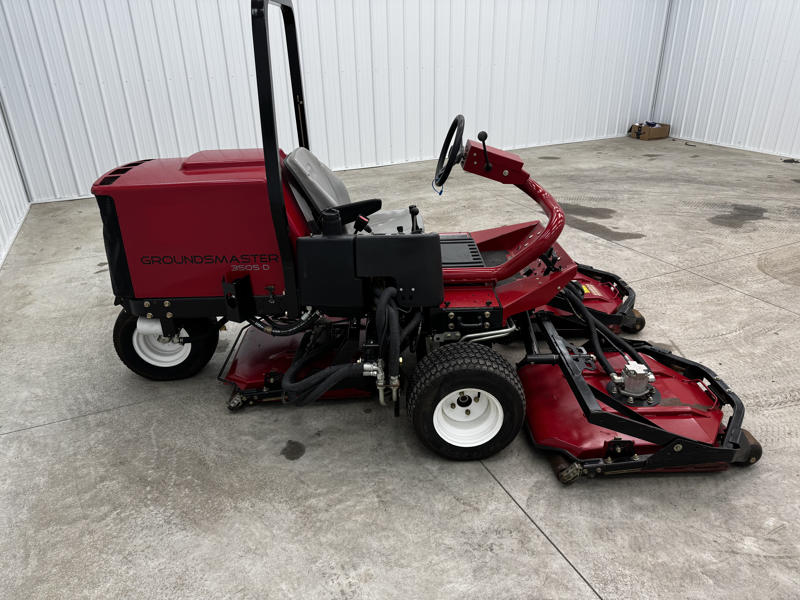 Toro-Groundsmaster-3505-Diesel-2WD-Contouring-Rotary-Mower-2-800×600-1