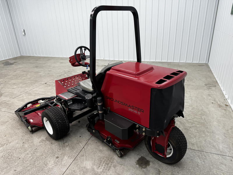 Toro-Groundsmaster-3505-Diesel-2WD-Contouring-Rotary-Mower-3-800×600-1