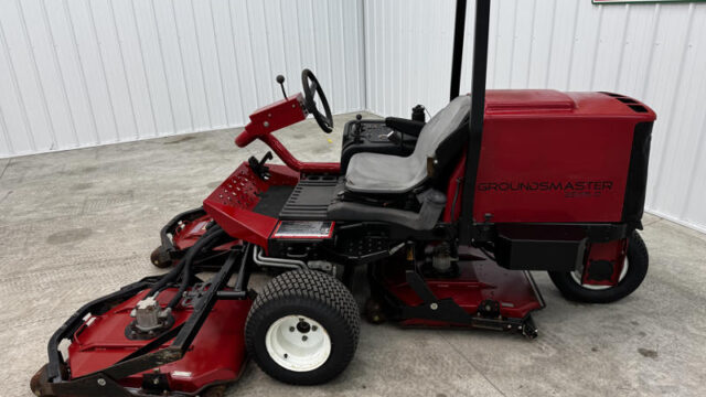 Toro-Groundsmaster-3505-Diesel-2WD-Contouring-Rotary-Mower-4-800×600-1-1