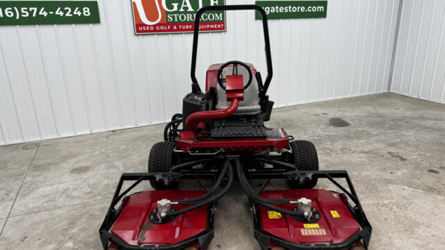 Toro-Groundsmaster-3505-Diesel-2WD-Contouring-Rotary-Mower-6-800×600-1
