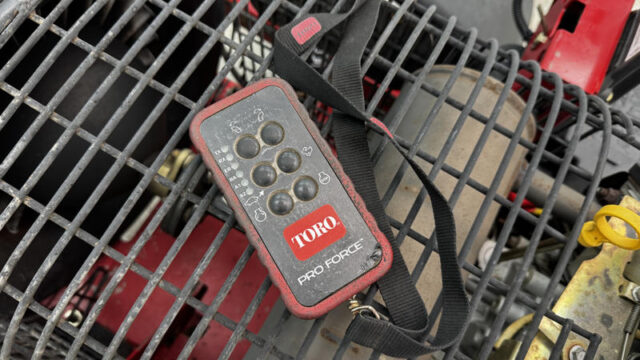Toro-Pro-Force-Pull-Behind-Debris-Blower-1-800×600-1