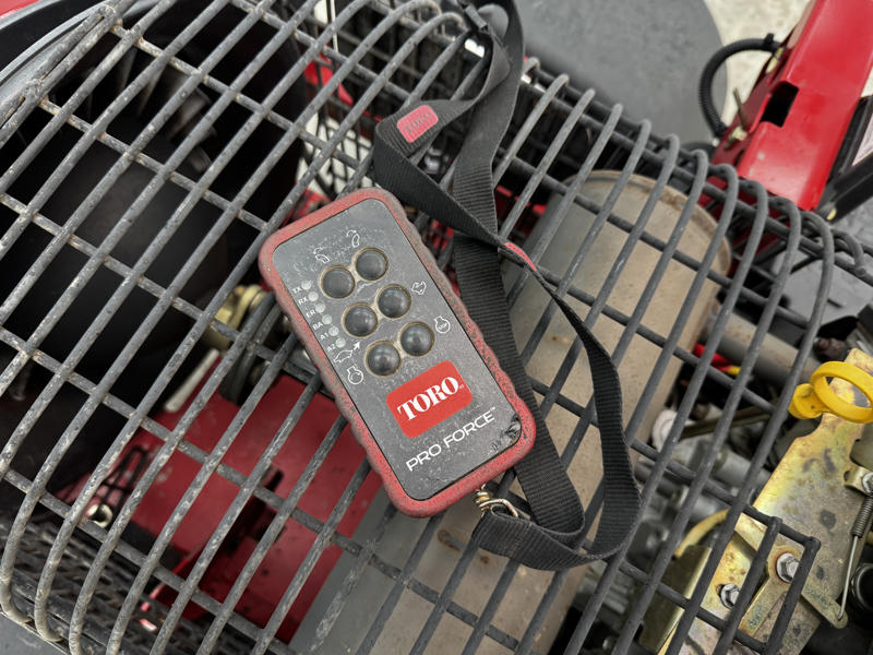 Toro-Pro-Force-Pull-Behind-Debris-Blower-1-800×600-1