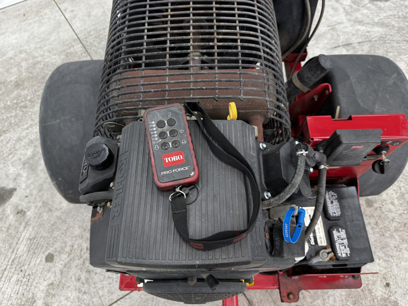 Toro-Pro-Force-Pull-Behind-Debris-Blower-2-800×600-1-1