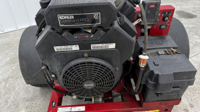 Toro-Pro-Force-Pull-Behind-Debris-Blower-6-800×600-1