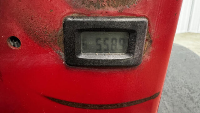 Toro-Pro-Force-Pull-Behind-Debris-Blower-8-800×600-1