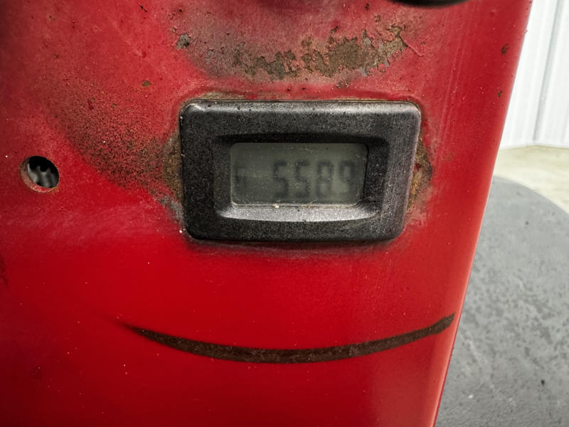 Toro-Pro-Force-Pull-Behind-Debris-Blower-8-800×600-1
