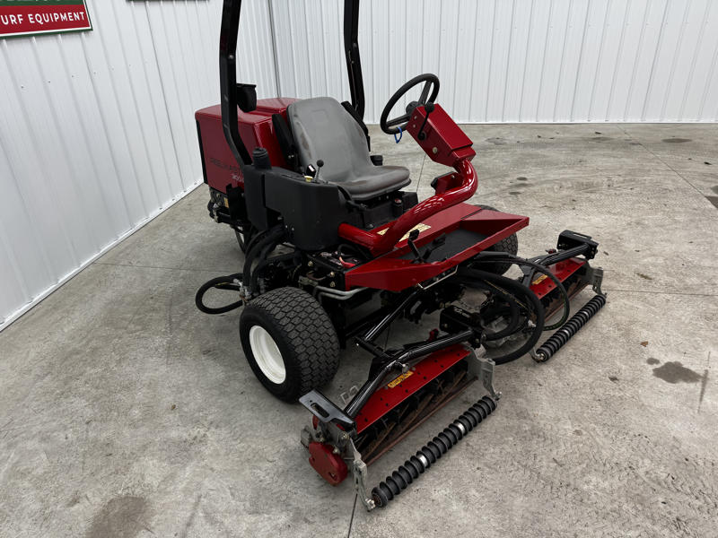 Toro-Reelmaster-3100-Diesel-3WD-Sidewinder-Triplex-Mower-10-800×600-1