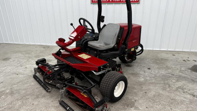 Toro-Reelmaster-3100-Diesel-3WD-Sidewinder-Triplex-Mower-4-800×600-1