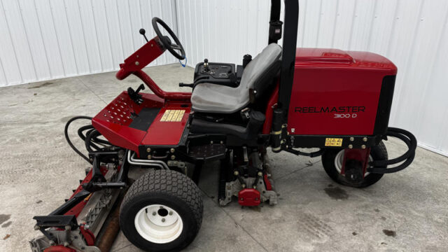 Toro-Reelmaster-3100-Diesel-3WD-Sidewinder-Triplex-Mower-5-800×600-1