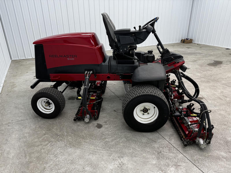 Toro-Reelmaster-5410-Diesel-2WD-Fairway-Reel-Mower-4-800×600-1-1
