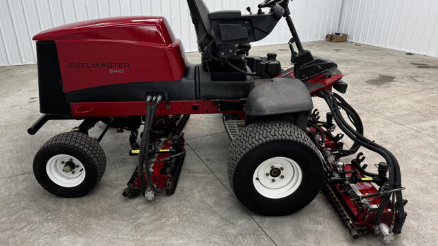 Toro-Reelmaster-5410-Diesel-2WD-Fairway-Reel-Mower-4-800×600-1-2