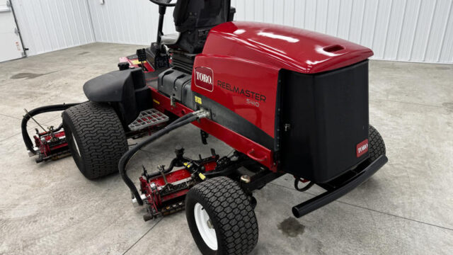 Toro-Reelmaster-5410-Diesel-2WD-Fairway-Reel-Mower-5-800×600-1-2