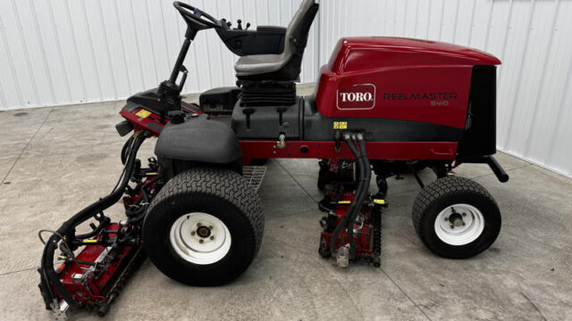 Toro-Reelmaster-5410-Diesel-2WD-Fairway-Reel-Mower-6-800×600-1-2
