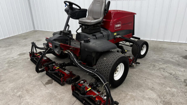 Toro-Reelmaster-5410-Diesel-2WD-Fairway-Reel-Mower-7-800×600-1-2