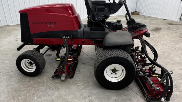 Toro-Reelmaster-5410-Diesel-2WD-Fairway-Reel-Mower-8-800×600-1