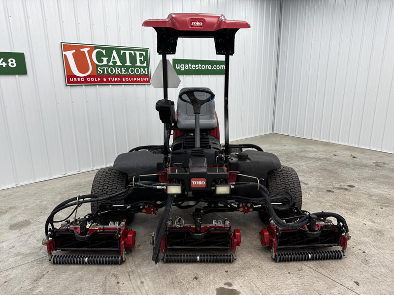 Toro-Reelmaster-5510-Diesel-2WD-Fairway-Mower-3-800×600-1