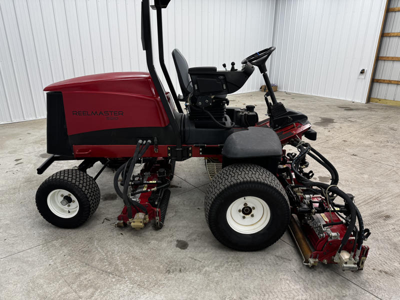 Toro-Reelmaster-5510-Diesel-2WD-Fairway-Mower-7-800×600-1