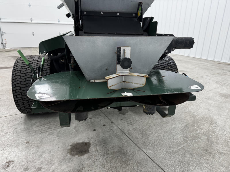Turfco-Widespin-1550-Pull-Behind-Top-Dresser-4-800×600-1