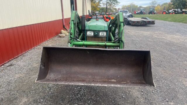 john-deere-tractor-