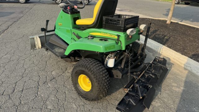 4883