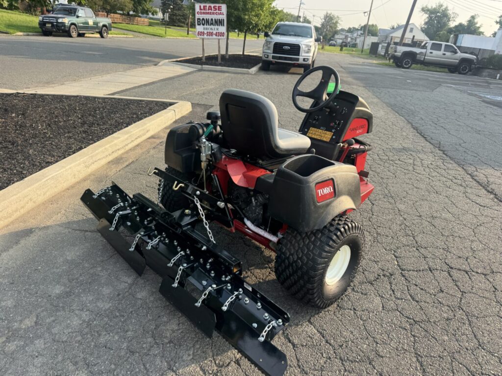 4889