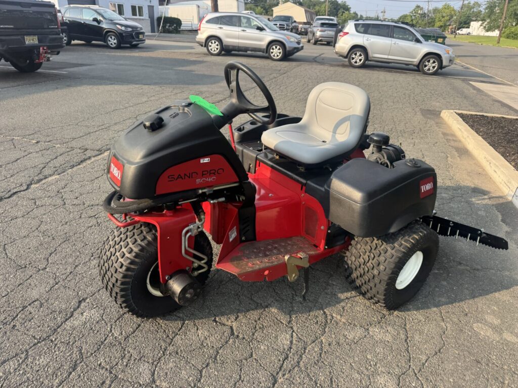 4892