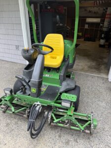 2011 John Deere 2500B PrecisionCut Triplex Greens Mower — 2,255 Hours