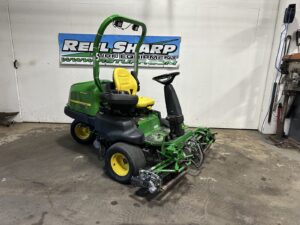 2018 John Deere 2500E Hybrid Greensmower