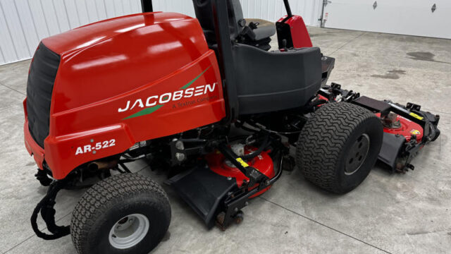 Jacobsen-AR522-Diesel-4WD-Contouring-Rotary-Mower-3-800×600-1-1