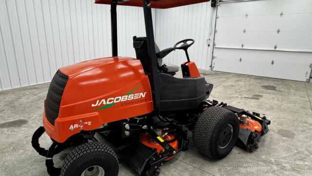 Jacobsen-AR522-Diesel-4WD-Contouring-Rotary-Mower-3-800×600-1