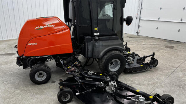 Jacobsen-HR800-Diesel-4WD-Climate-Controlled-Cab-Wide-Area-Mower-4-800×600-1