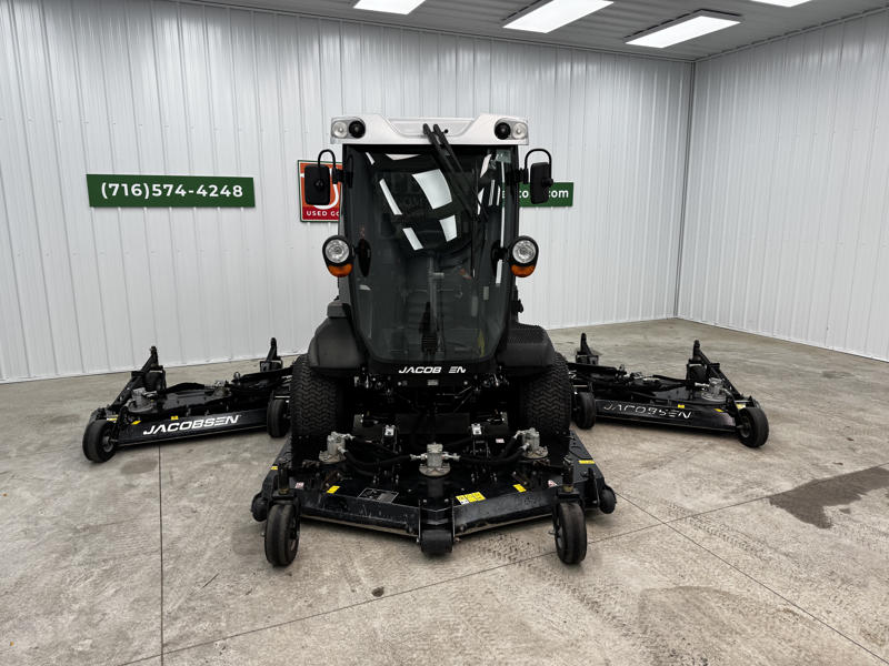 Jacobsen-HR800-Diesel-4WD-Climate-Controlled-Cab-Wide-Area-Mower-8-800×600-1
