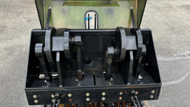 John-Deere-Aercore-1000-Tractor-Mounted-PTO-Driven-Aerator-6-800×600-1