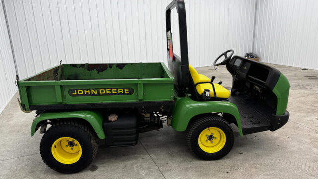 John-Deere-Pro-Gator-2030-Diesel-2WD-w_-Aux-Hydraulics-2-800×600-1