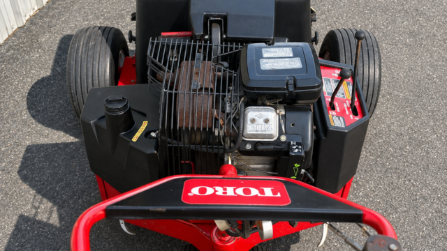 TORO-GREENS-AERATOR-E